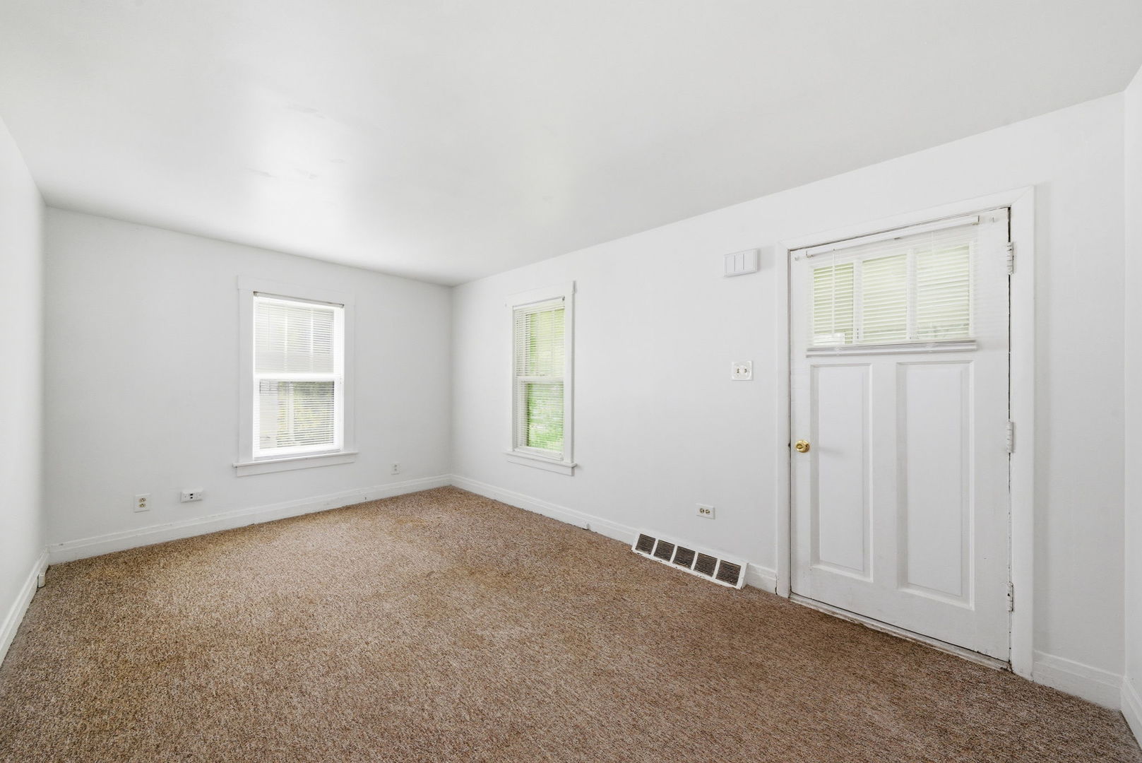 127 S Lincoln Street