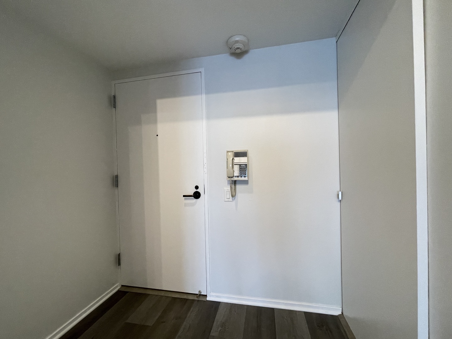 175 E DELAWARE Place 5004