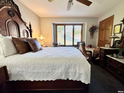 Tiny photo for 102 5TH Street #6, Fulton, IL 61252 (MLS # QC4267269)