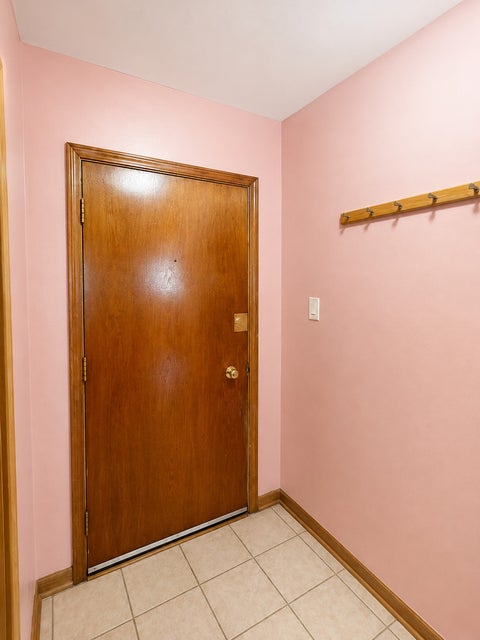 Tiny photo for 9721 S Cicero Avenue #3E, Oak Lawn, IL 60453 (MLS # 12681000)