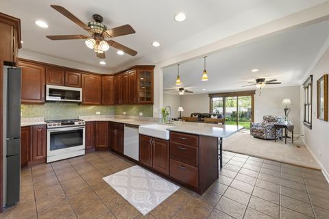 Tiny photo for 339 8th Street, Downers Grove, IL 60515 (MLS # 12653108)