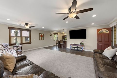 Tiny photo for 339 8th Street, Downers Grove, IL 60515 (MLS # 12653108)