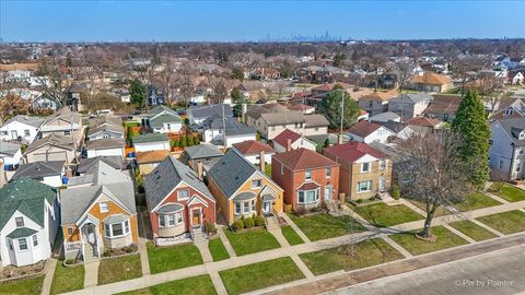 Tiny photo for 3863 N Oriole Avenue, Chicago, IL 60634 (MLS # 12603277)