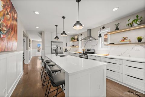 Tiny photo for 3863 N Oriole Avenue, Chicago, IL 60634 (MLS # 12603277)