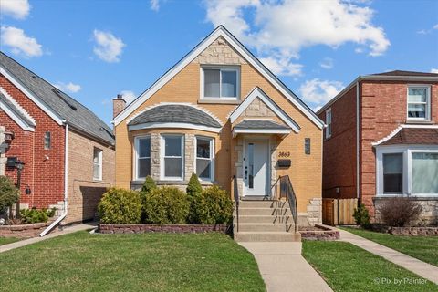 Photo of 3863 N Oriole Avenue, Chicago, IL 60634 (MLS # 12603277)
