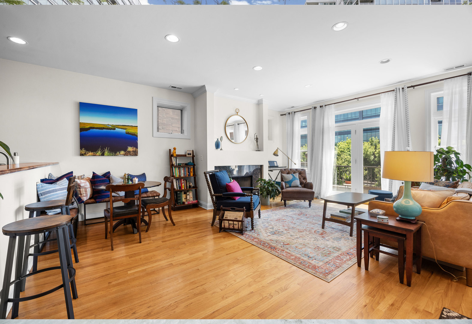 1122 W Hubbard Street 4E