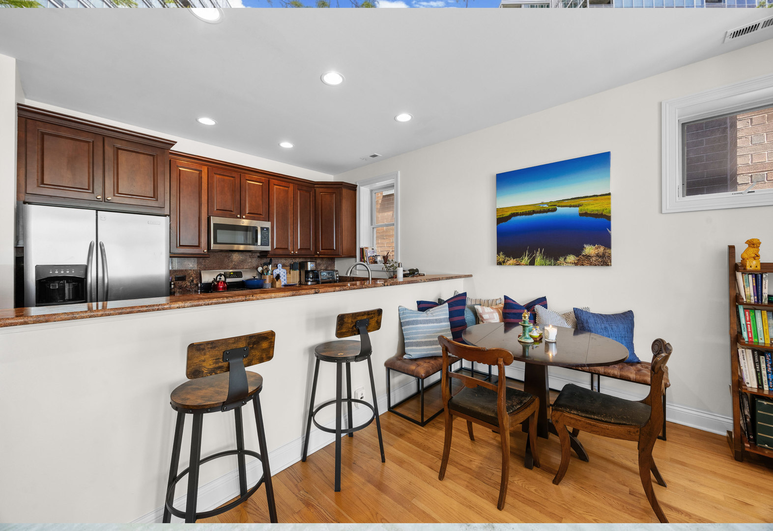 1122 W Hubbard Street 4E
