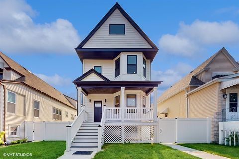 Photo of 4115 N Ridgeway Avenue, Chicago, IL 60618 (MLS # 12471920)