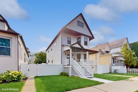 Tiny photo for 4115 N Ridgeway Avenue, Chicago, IL 60618 (MLS # 12471920)