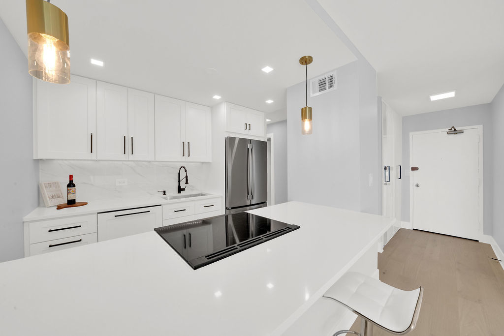 1455 N Sandburg Terrace 2604