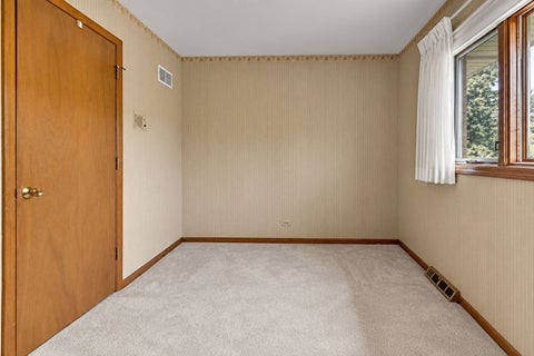 Tiny photo for 1023 S Lancaster Street, Mount Prospect, IL 60056 (MLS # 12761717)