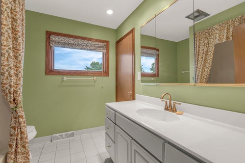 Tiny photo for 1023 S Lancaster Street, Mount Prospect, IL 60056 (MLS # 12761717)