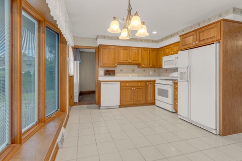 Tiny photo for 1023 S Lancaster Street, Mount Prospect, IL 60056 (MLS # 12761717)
