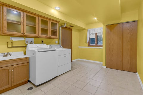 Tiny photo for 1023 S Lancaster Street, Mount Prospect, IL 60056 (MLS # 12761717)