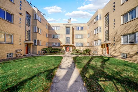 Tiny photo for 2046 E 72nd Place #2w, Chicago, IL 60649 (MLS # 12612346)