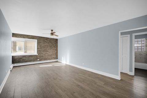Tiny photo for 2046 E 72nd Place #2w, Chicago, IL 60649 (MLS # 12612346)