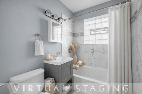 Tiny photo for 2046 E 72nd Place #2w, Chicago, IL 60649 (MLS # 12612346)