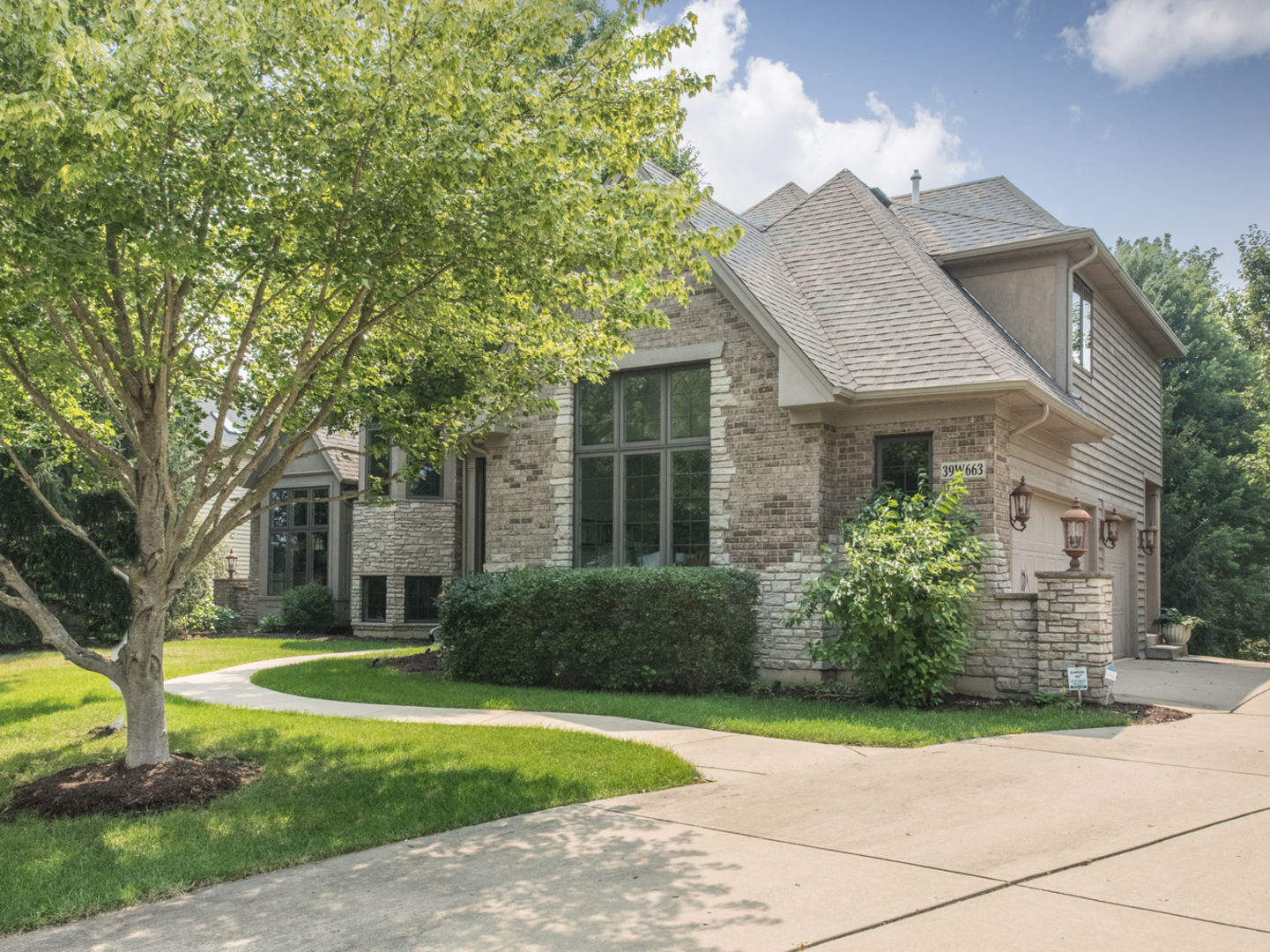 39W663 Henry David Thoreau Place
