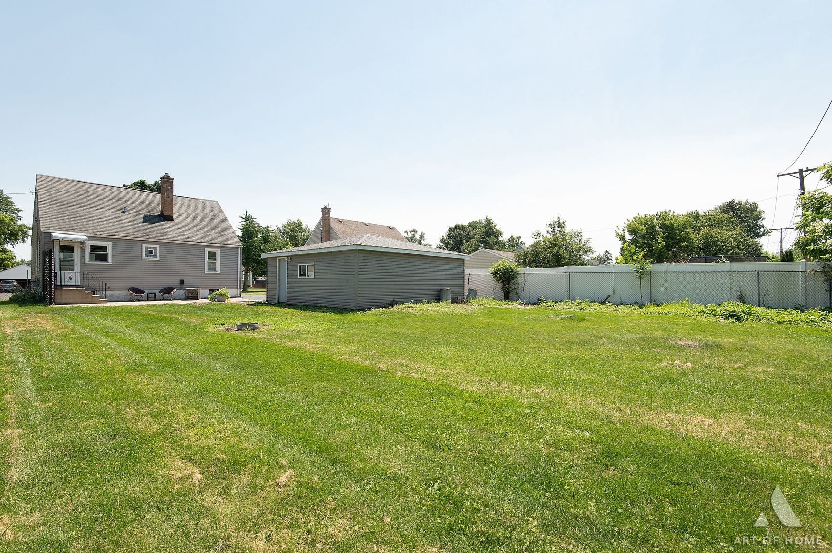 506 N DOUGLAS Avenue