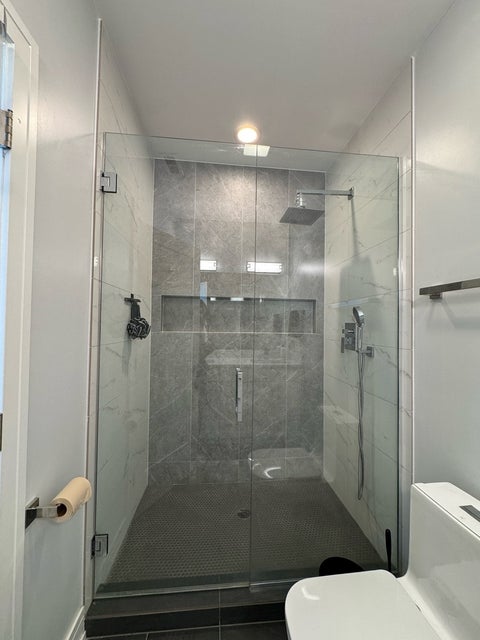 Tiny photo for 5914 N Lincoln Avenue #2E, Chicago, IL 60659 (MLS # 12753825)