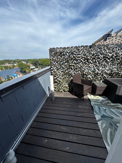 Tiny photo for 5914 N Lincoln Avenue #2E, Chicago, IL 60659 (MLS # 12753825)