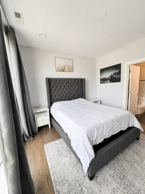 Tiny photo for 5914 N Lincoln Avenue #2E, Chicago, IL 60659 (MLS # 12753825)