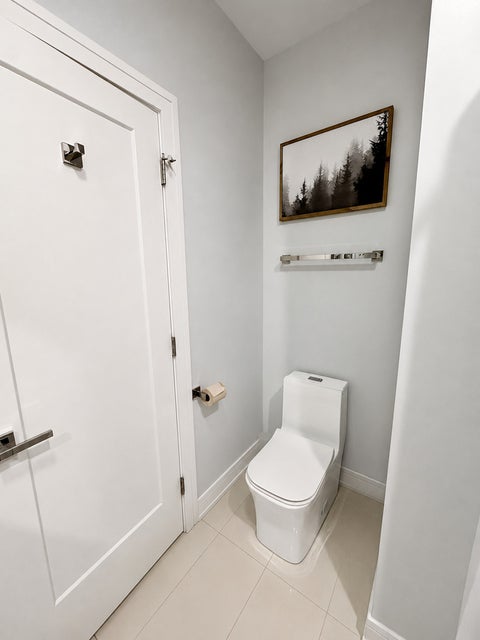 Tiny photo for 5914 N Lincoln Avenue #2E, Chicago, IL 60659 (MLS # 12753825)