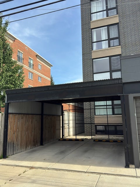 Tiny photo for 5914 N Lincoln Avenue #2E, Chicago, IL 60659 (MLS # 12753825)