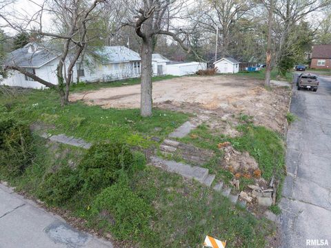 704 N 8TH Street Mt Vernon IL 62884