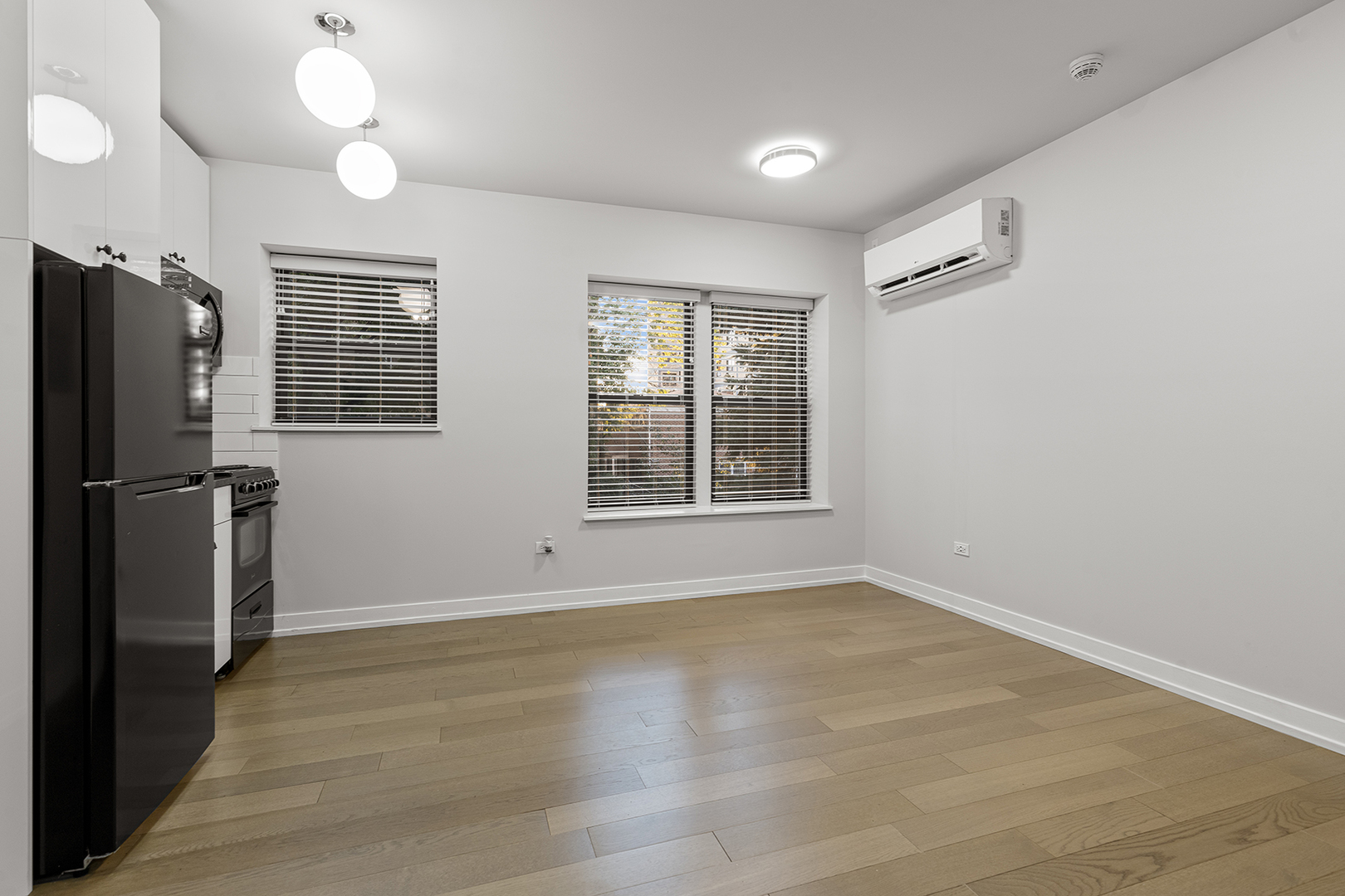 6019 N Winthrop Avenue 414