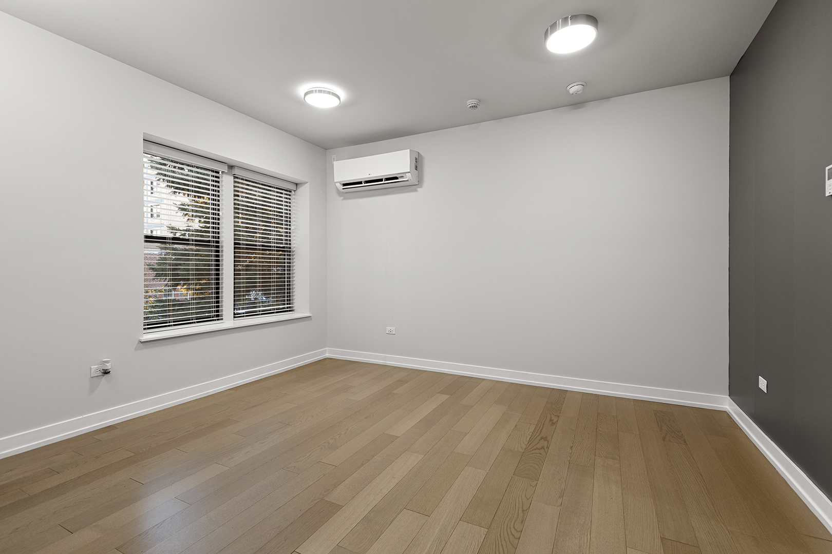 6019 N Winthrop Avenue 414