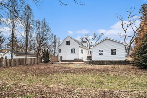 Tiny photo for 1104 Hillcrest Avenue, Fox River Grove, IL 60021 (MLS # 12546517)