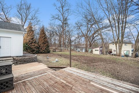 Tiny photo for 1104 Hillcrest Avenue, Fox River Grove, IL 60021 (MLS # 12546517)