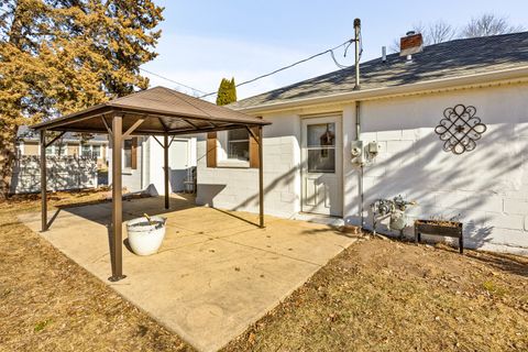 Tiny photo for 611 N West Street, Sandwich, IL 60548 (MLS # 12563987)
