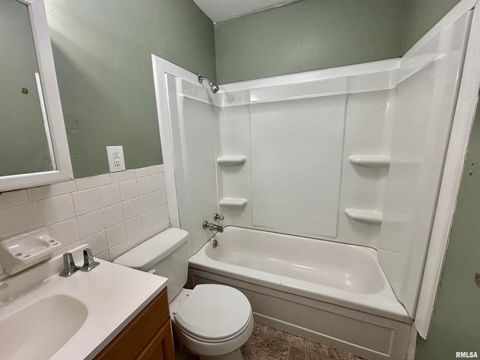 Tiny photo for 111 N TOWER Road, Carbondale, IL 62901 (MLS # EB460206)