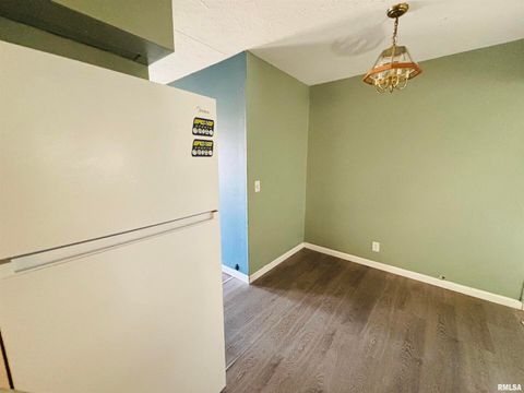 Tiny photo for 111 N TOWER Road, Carbondale, IL 62901 (MLS # EB460206)