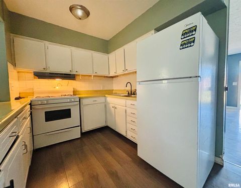 Tiny photo for 111 N TOWER Road, Carbondale, IL 62901 (MLS # EB460206)