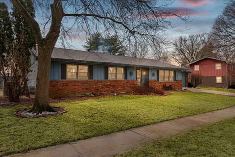 Photo of 409 Park Lane Drive, Champaign, IL 61820 (MLS # 12559319)