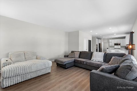 Tiny photo for 2431 Trailside Lane, Wauconda, IL 60084 (MLS # 12603065)