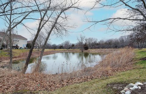 Tiny photo for 440 N Keswick Court, Round Lake, IL 60073 (MLS # 12588804)