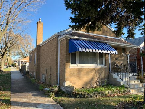 Tiny photo for 8901 S East End Avenue, Chicago, IL 60617 (MLS # 12617743)