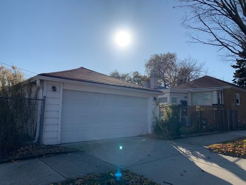 Tiny photo for 8901 S East End Avenue, Chicago, IL 60617 (MLS # 12617743)