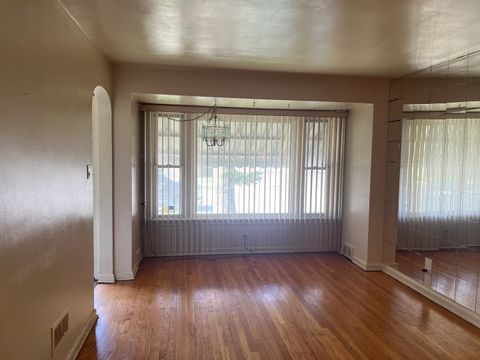 Tiny photo for 8901 S East End Avenue, Chicago, IL 60617 (MLS # 12617743)