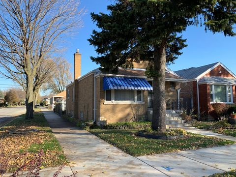 Tiny photo for 8901 S East End Avenue, Chicago, IL 60617 (MLS # 12617743)