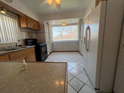 Tiny photo for 8901 S East End Avenue, Chicago, IL 60617 (MLS # 12617743)