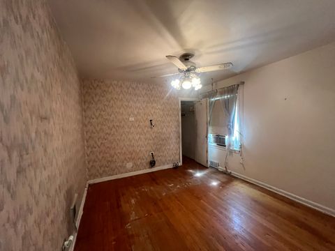 Tiny photo for 8901 S East End Avenue, Chicago, IL 60617 (MLS # 12617743)