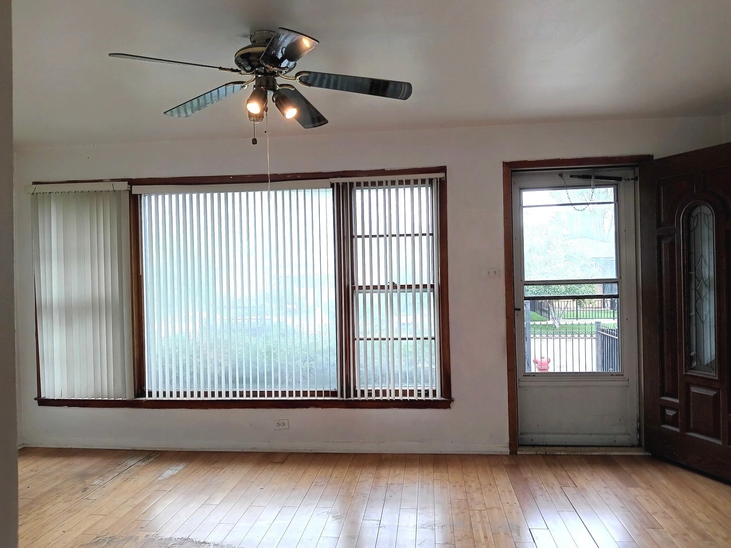 2133 W 49th Place