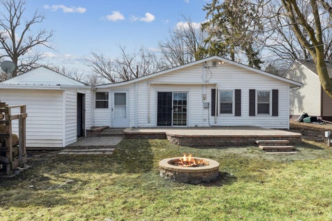 Tiny photo for 3808 15th Street B, Moline, IL 61265 (MLS # 12755877)
