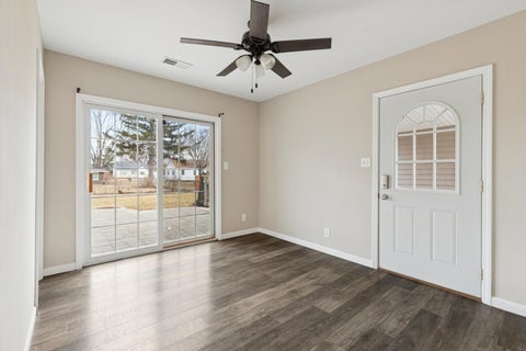 Tiny photo for 3808 15th Street B, Moline, IL 61265 (MLS # 12755877)