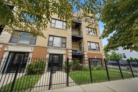 Tiny photo for 2700 W CORTLAND Avenue #G, Chicago, IL 60647 (MLS # 12771376)